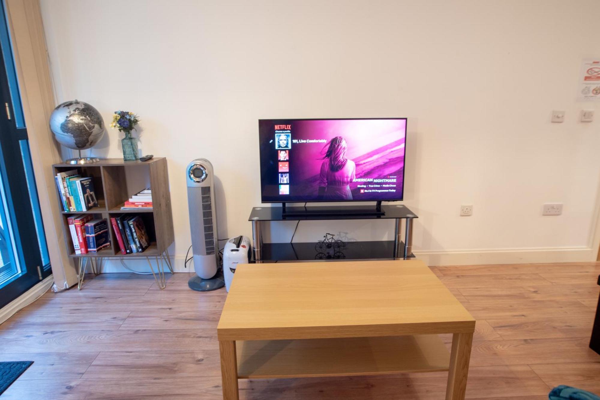 Spacious 1 Bed Apartment With Workspace, Coffee & Free Secure Parking Birmingham Esterno foto