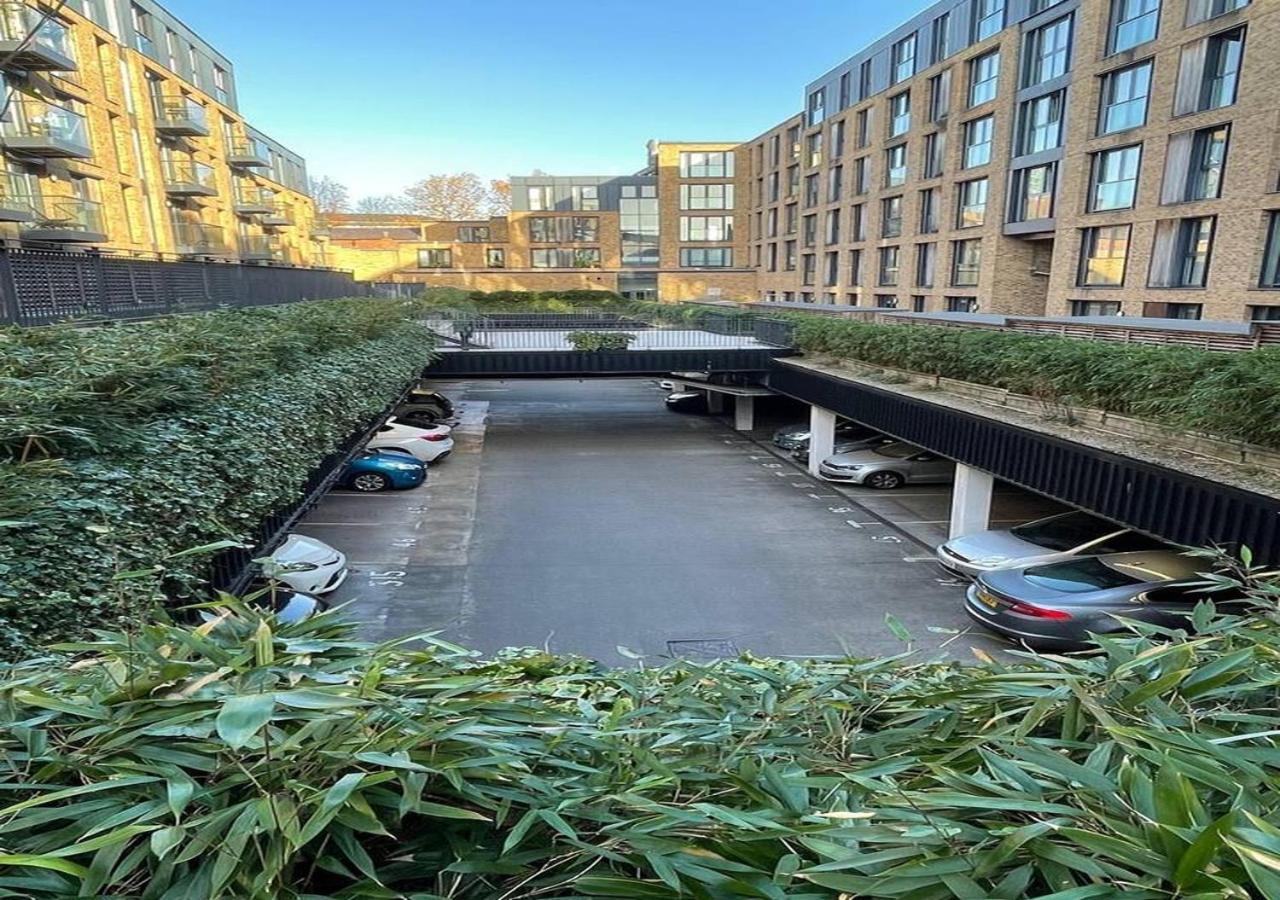 Spacious 1 Bed Apartment With Workspace, Coffee & Free Secure Parking Birmingham Esterno foto